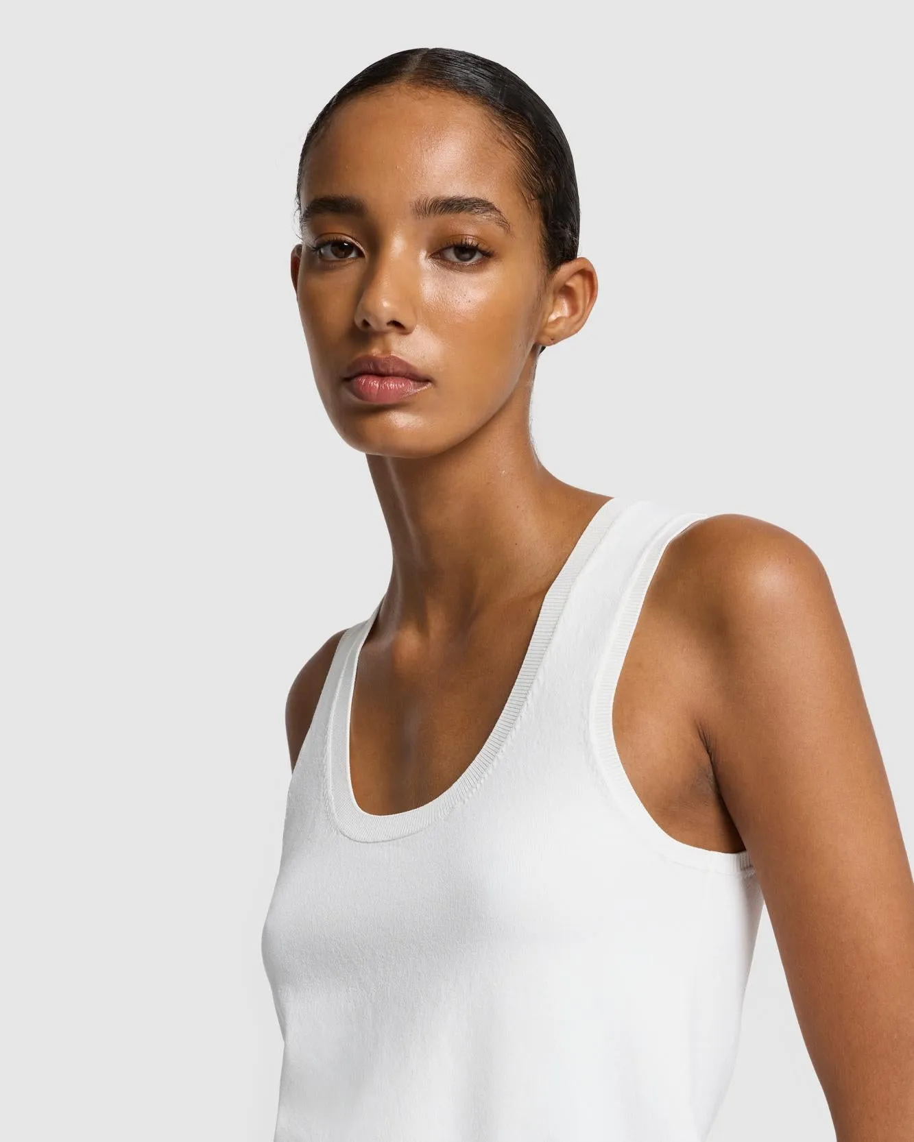 Ribbed Scoop Neck Top In Off White